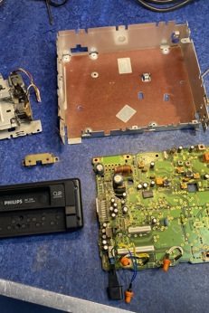 afbeelding; Autoradio service